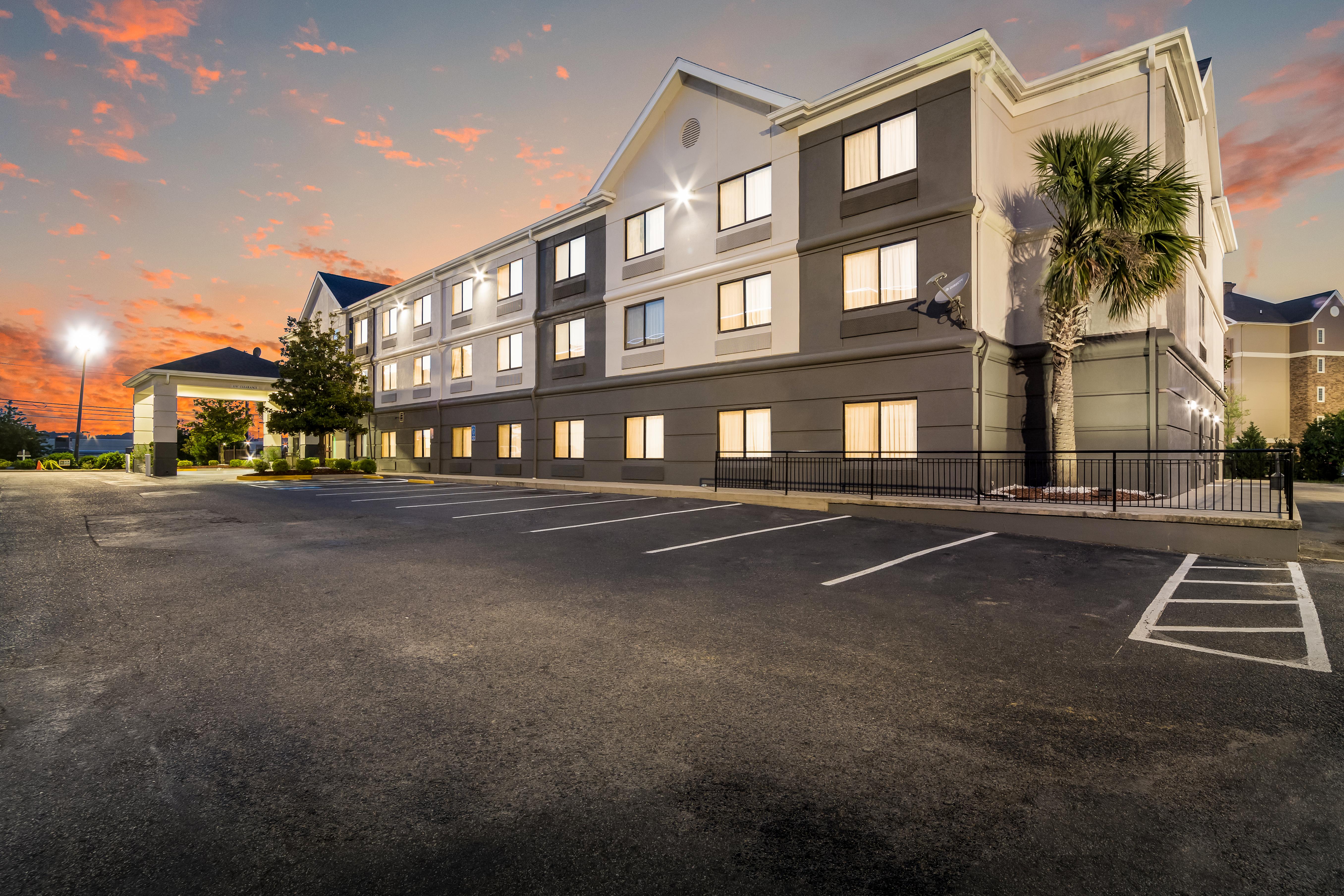 Quality Inn & Suites Augusta I-20 Exterior photo